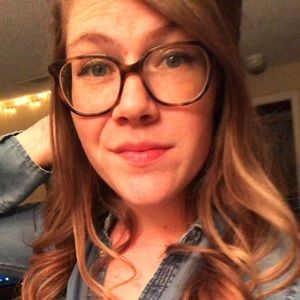 Meet your Posher, Linzie